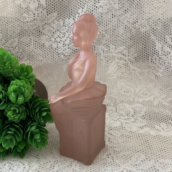 Vintage Avon Premiere Ballerina Bottle empty/with box. Great Vintage Condition - Picture 2 of 8